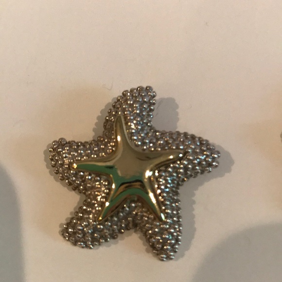 Earrings - Picture 2 of 3